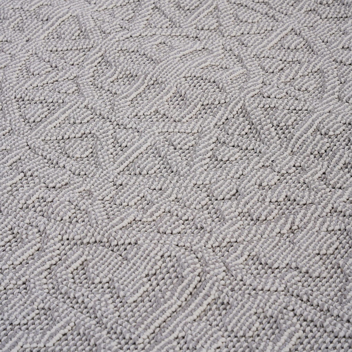 Guros Medallion Indoor / Outdoor Area Rug with Stain Resistance - Dark Gray or White