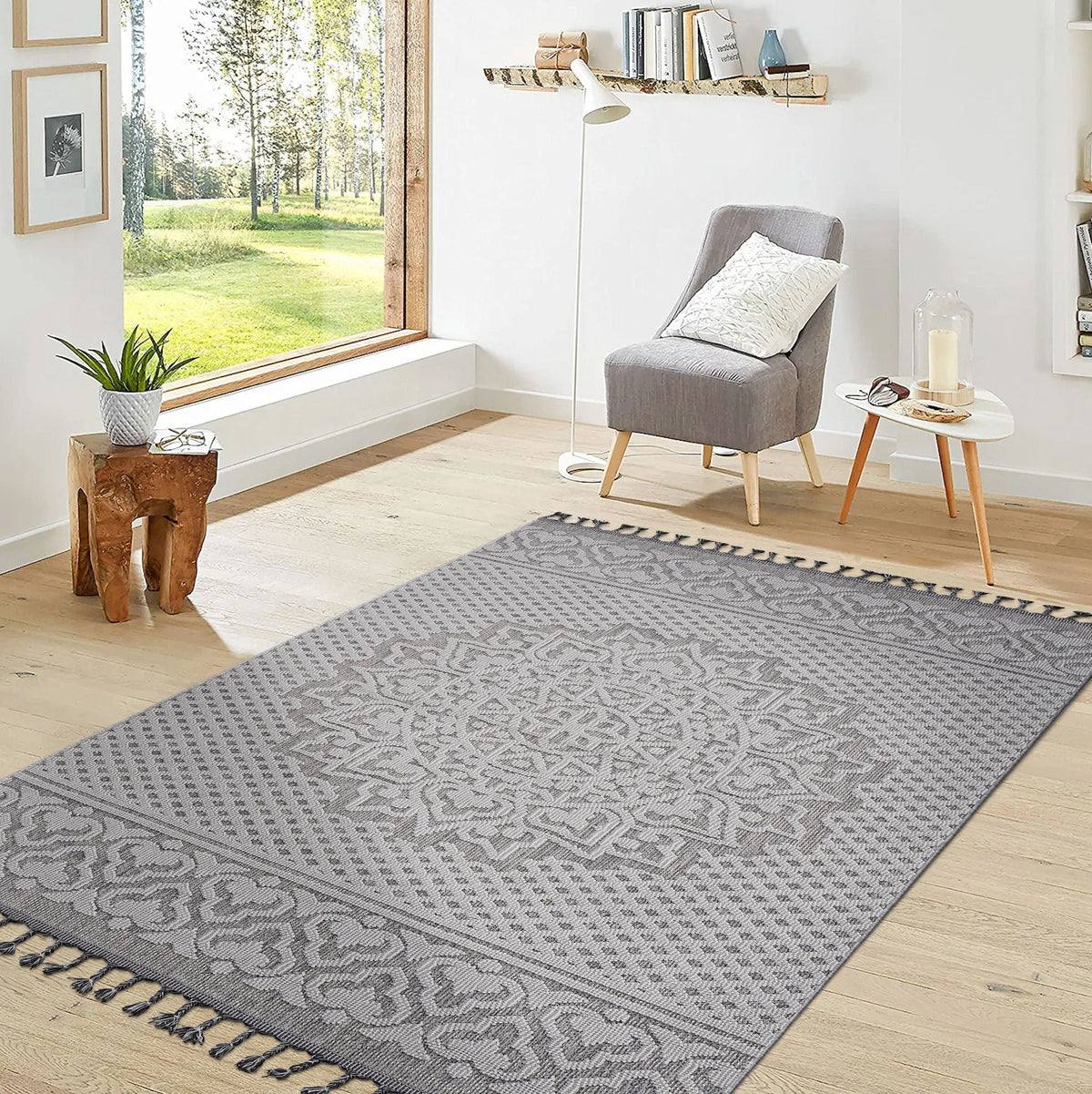 Guros Medallion Indoor / Outdoor Area Rug with Stain Resistance - Dark Gray or White