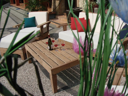 Caranas Coffee Table