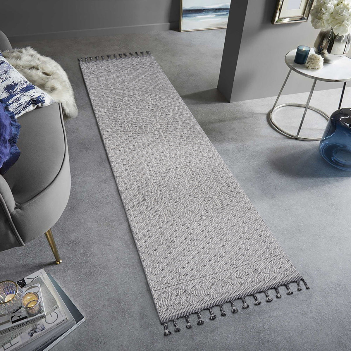 Guros Medallion Indoor / Outdoor Area Rug with Stain Resistance - Dark Gray or White